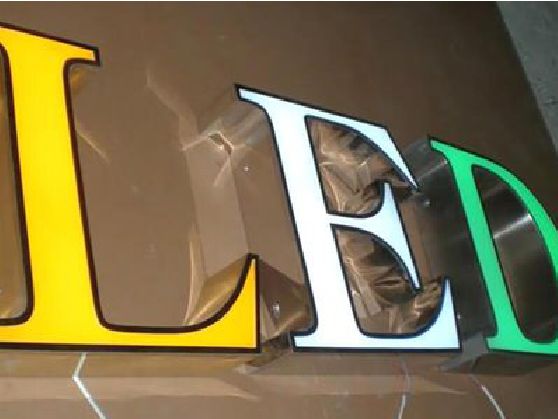 巧家介绍LED招牌的基础知识。