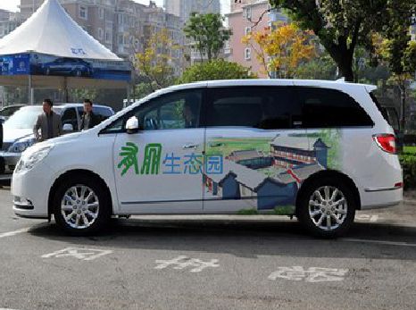 巧家户外车贴喷绘如何保持效果?